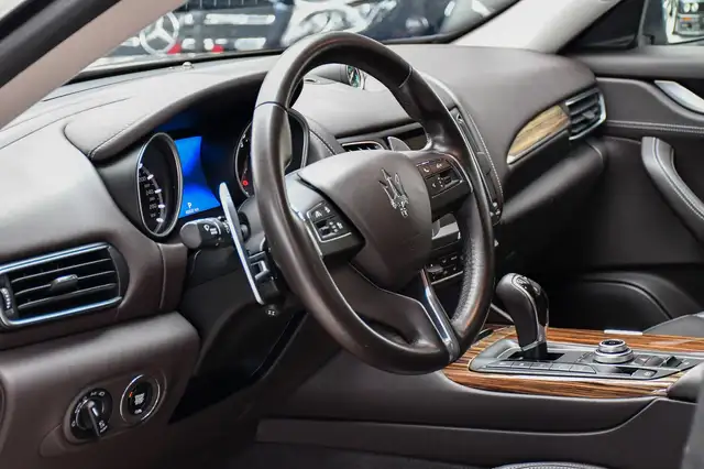 Maserati Levante view 13