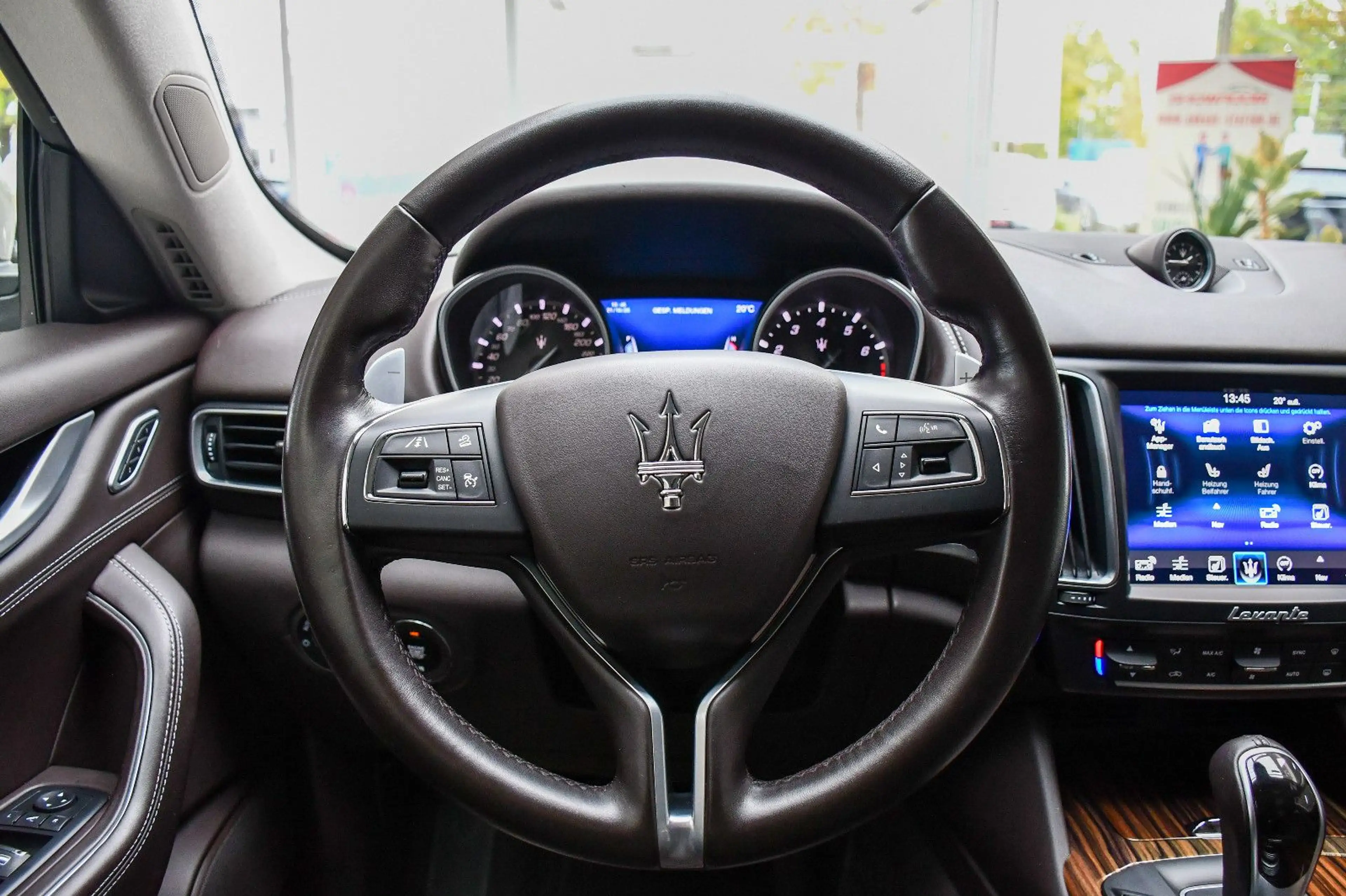 Maserati Levante S Benzin 3.0 V6 Alcantara 360° — photo 15