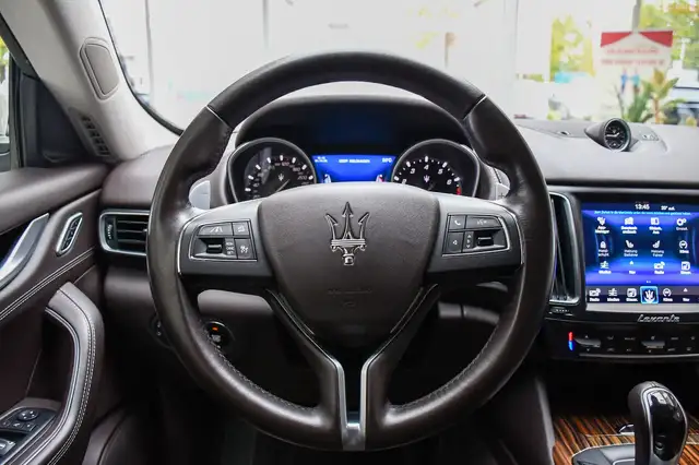 Maserati Levante view 15