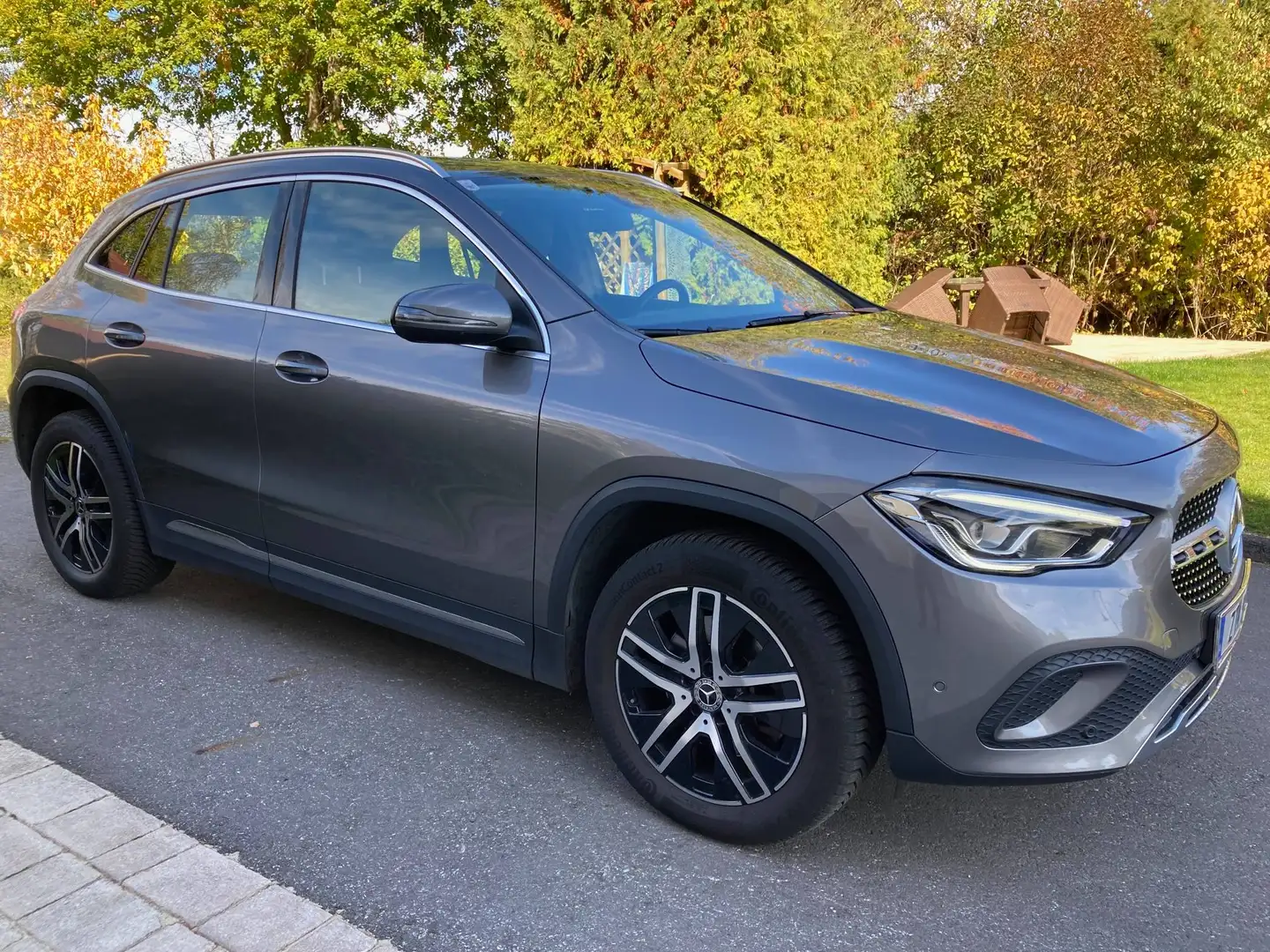 Mercedes-Benz GLA 220 GLA 220 d 4MATIC Aut. Grau - 1