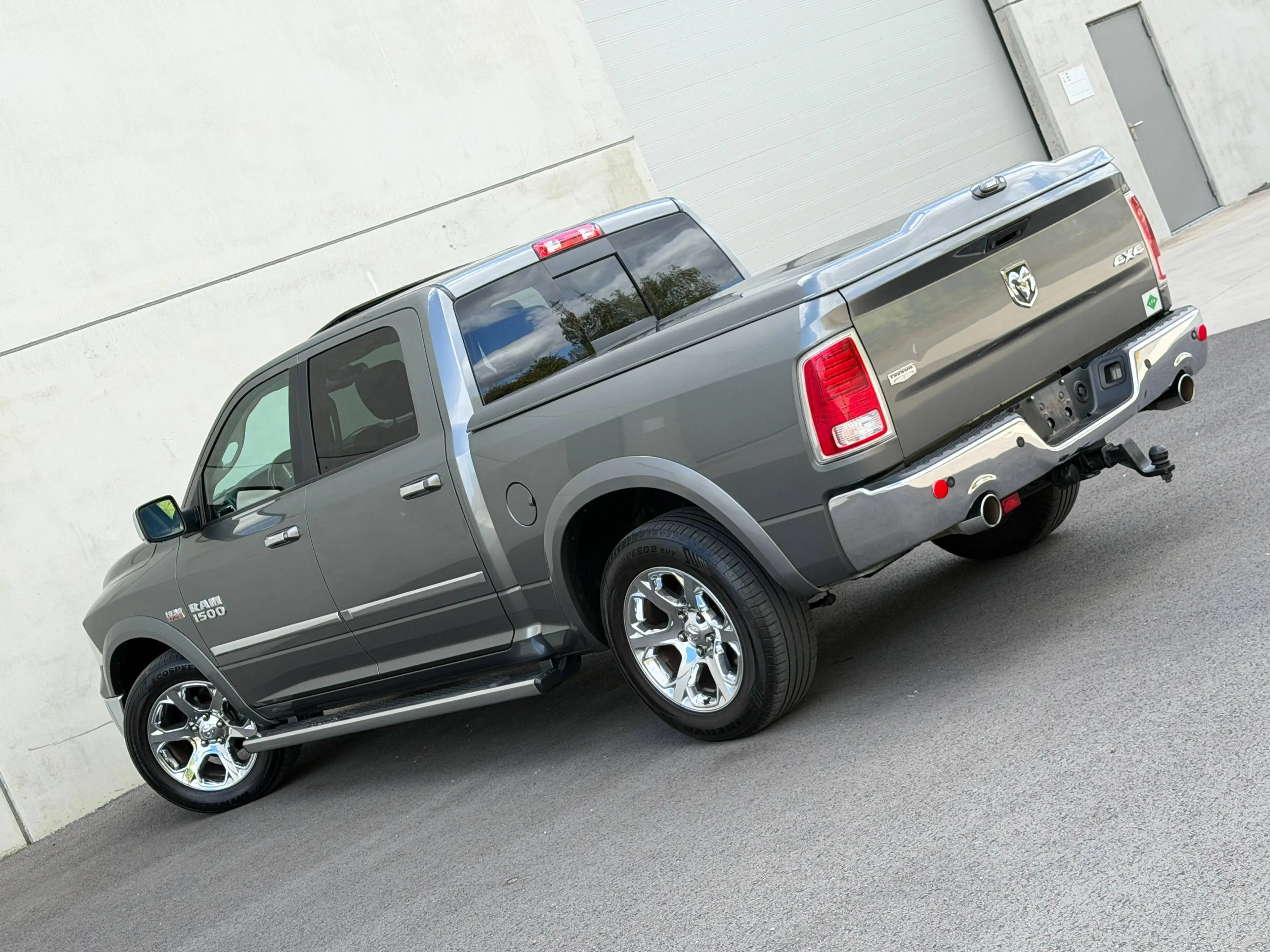 Dodge RAM 1500/5.7 HEMI/LARAMIE/FULL OPTION/LPG/UTILITAIRE/GARANTIE 12 MOIS// — photo 3