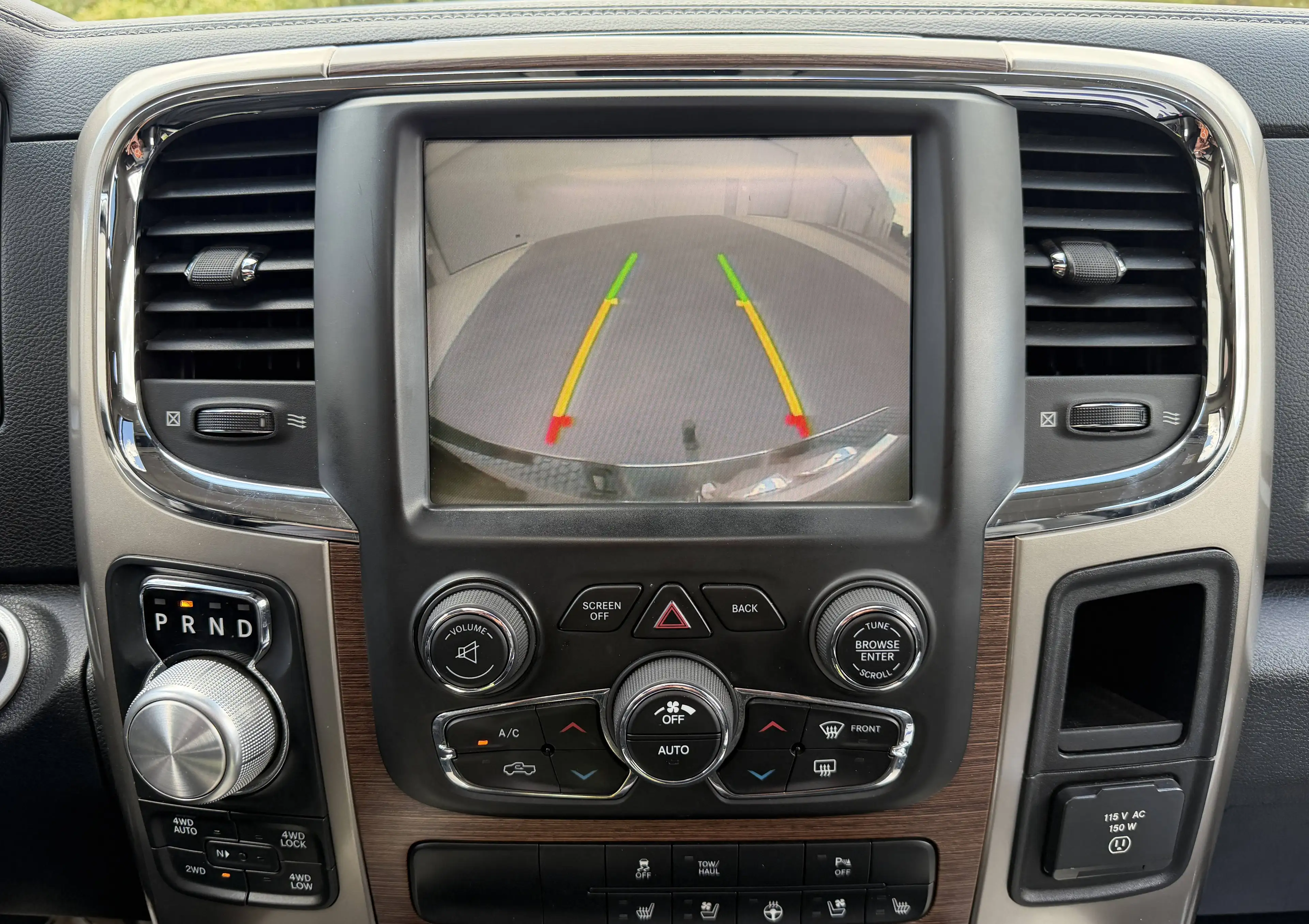 Dodge RAM 1500/5.7 HEMI/LARAMIE/FULL OPTION/LPG/UTILITAIRE/GARANTIE 12 MOIS// — photo 6