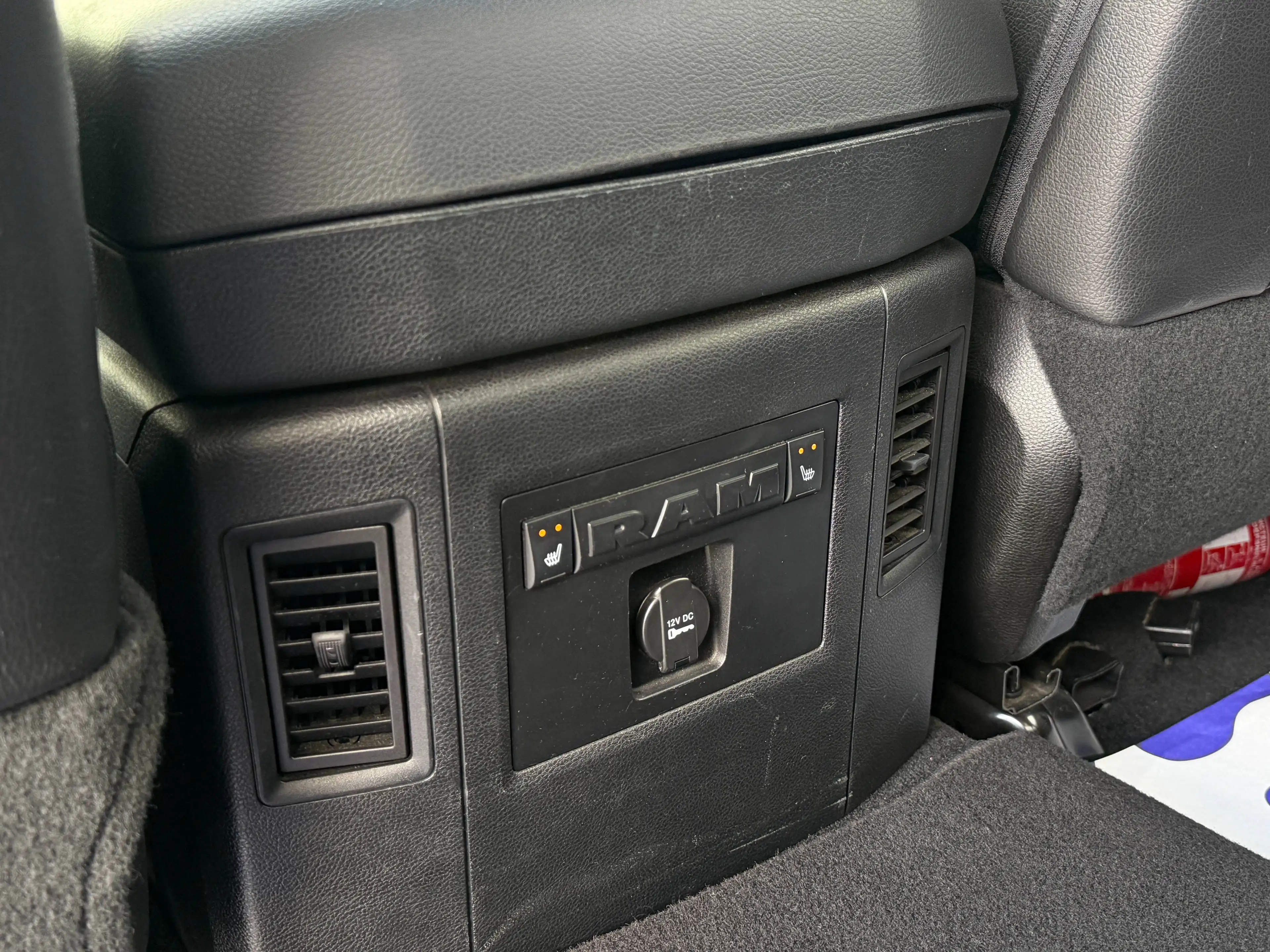 Dodge RAM 1500/5.7 HEMI/LARAMIE/FULL OPTION/LPG/UTILITAIRE/GARANTIE 12 MOIS// — photo 12