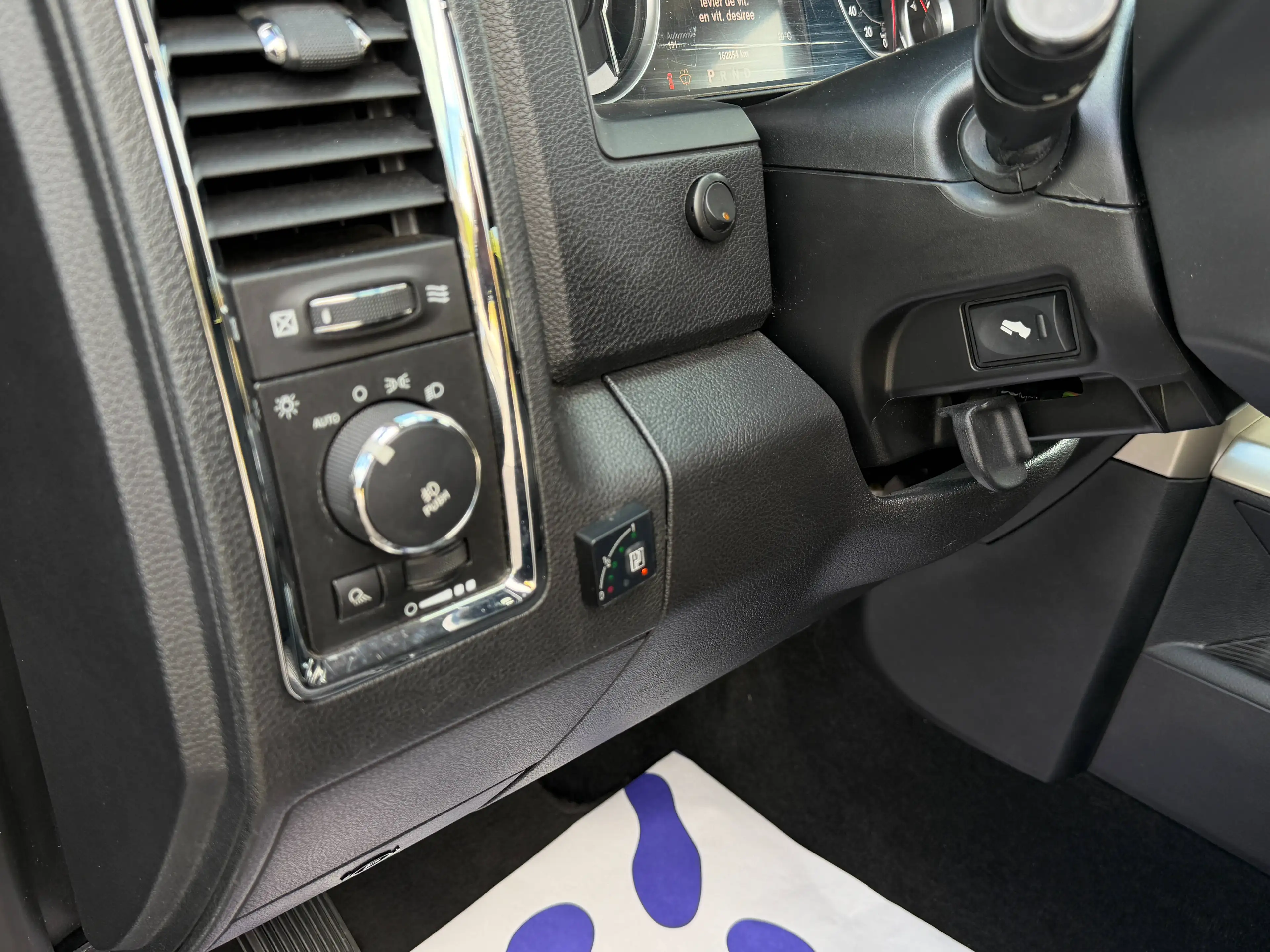 Dodge RAM 1500/5.7 HEMI/LARAMIE/FULL OPTION/LPG/UTILITAIRE/GARANTIE 12 MOIS// — photo 11