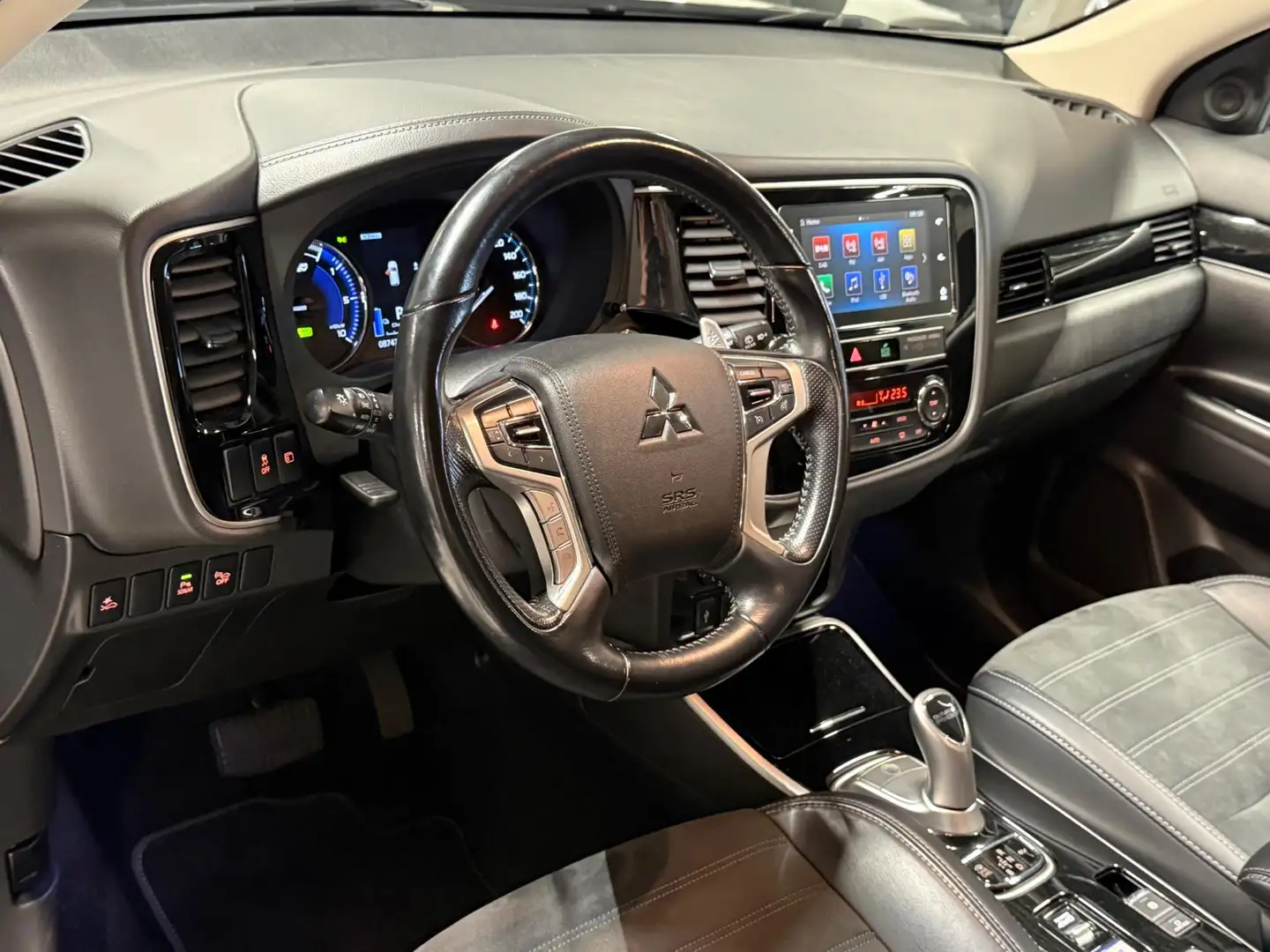 Mitsubishi Outlander 2.4 PHEV Intense Trekhaak| Navi|Stoelverw. Schwarz - 2