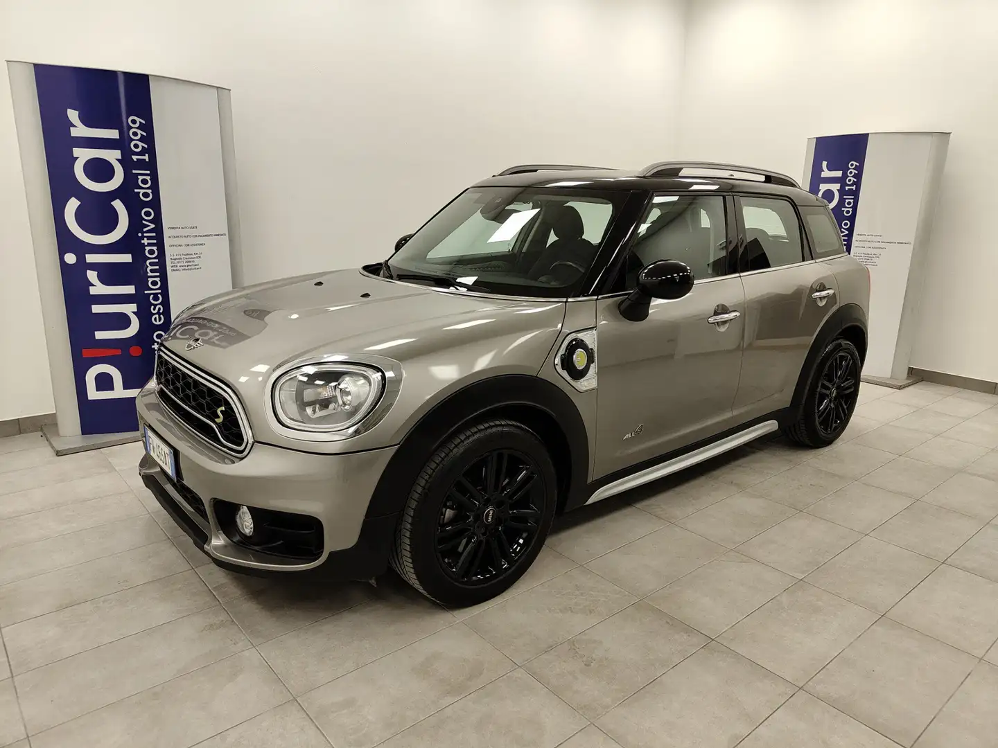MINI Cooper SE Countryman Hype ALL4 Auto 224cv PHEV  Fari LED Cerchi 18 Szary - 1
