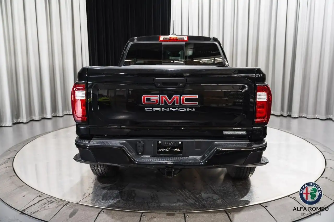 GMC Canyon снимка GMC Canyon