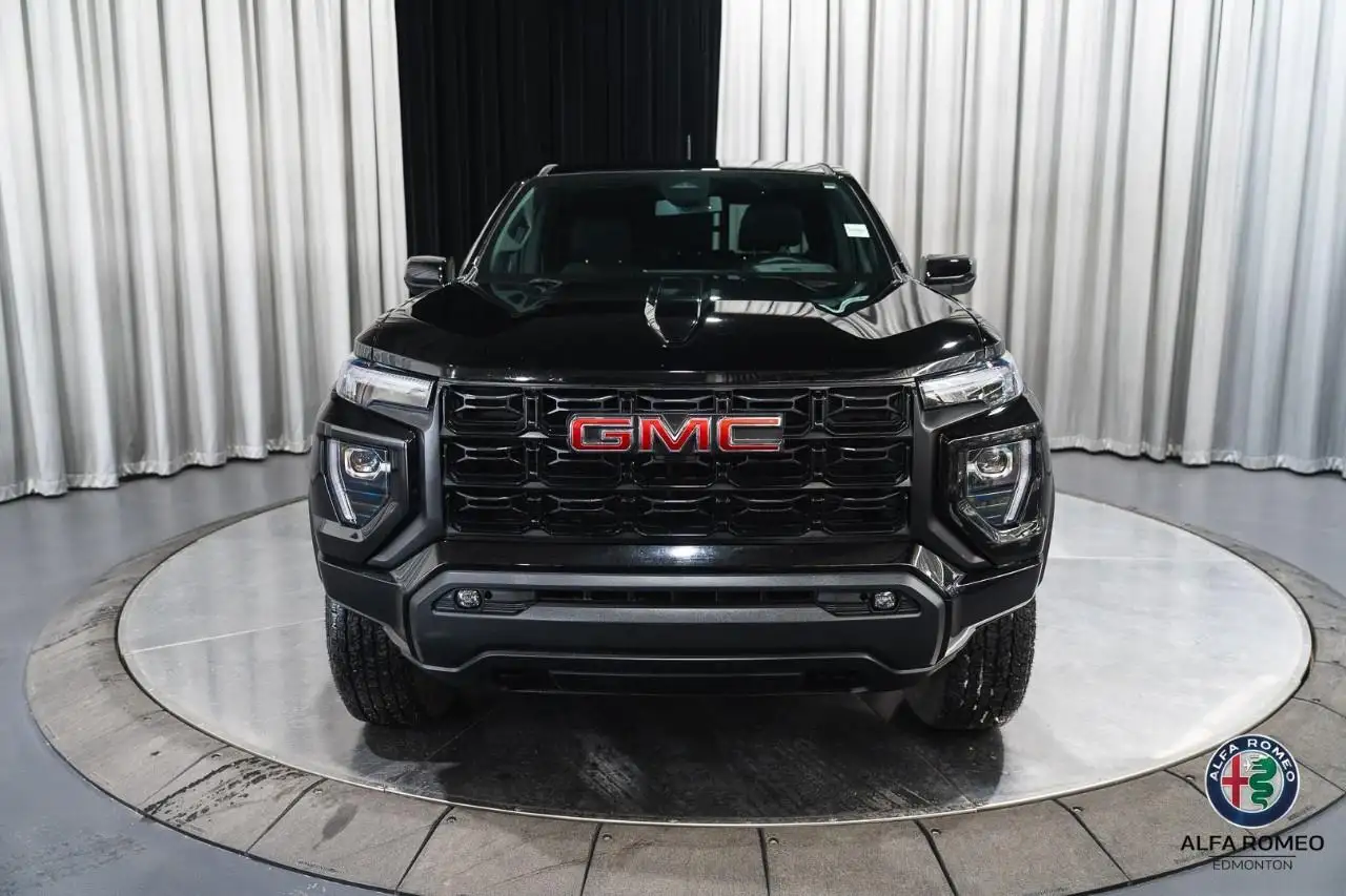 GMC Canyon снимка GMC Canyon