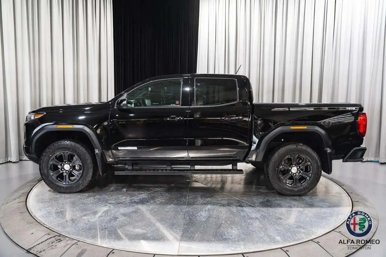 GMC Canyon снимка GMC Canyon