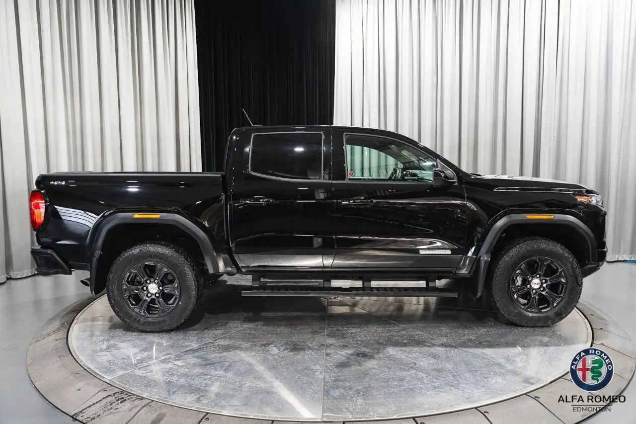 GMC Canyon снимка GMC Canyon