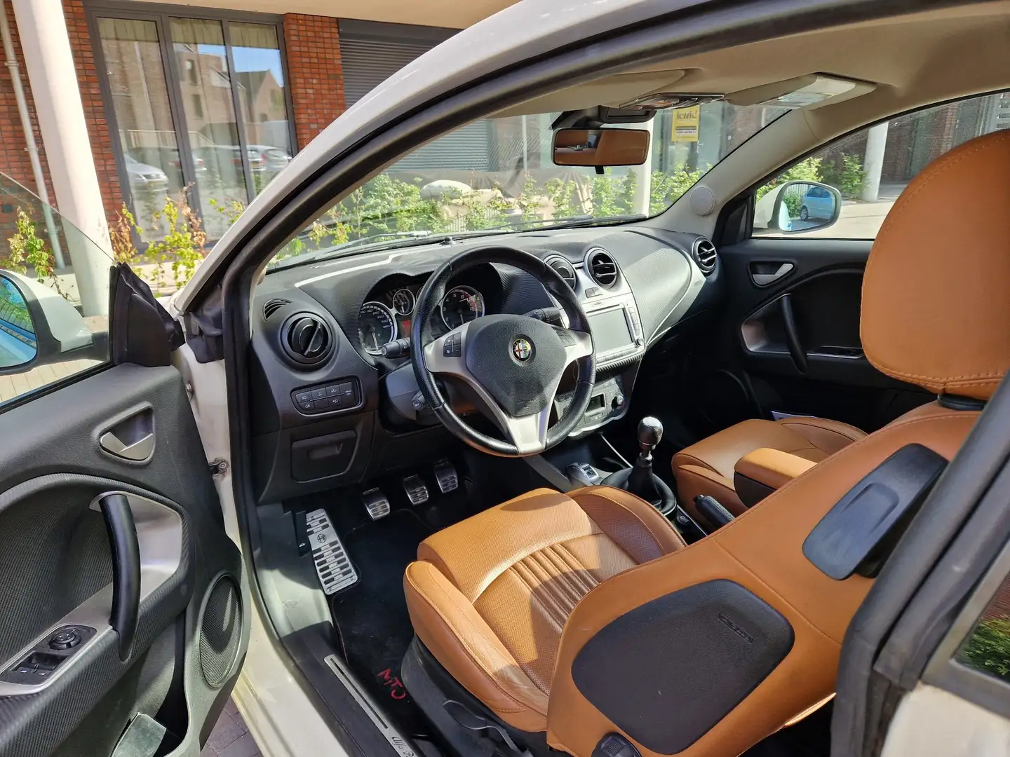 Alfa Romeo MiTo 0.9 TwinAir Distinct Wit - 2