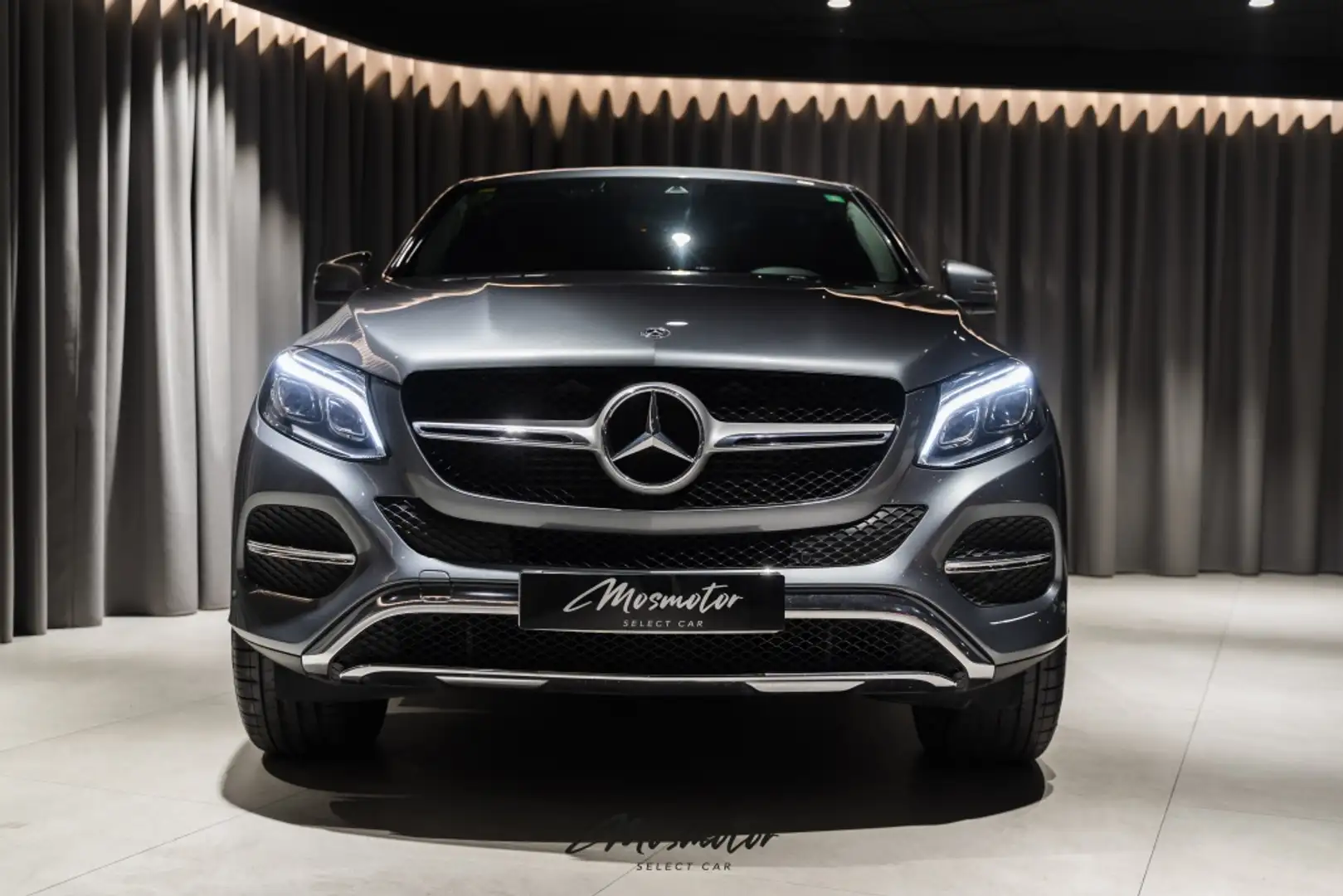 Mercedes-Benz GLE 350 Coupé 350d 4Matic Aut. Šedá - 2