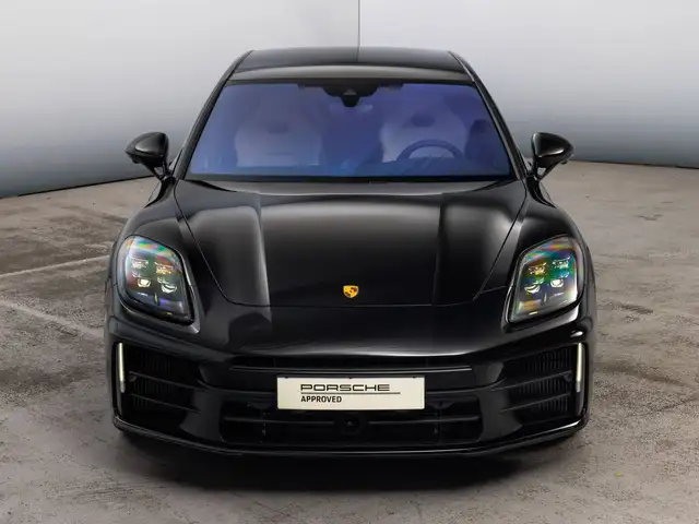 Porsche Panamera view 7