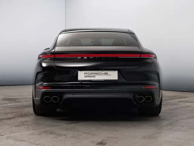 Porsche Panamera view 11