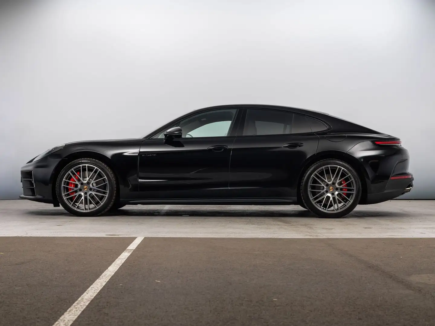 Porsche Panamera 4S E-Hybrid Schwarz - 2