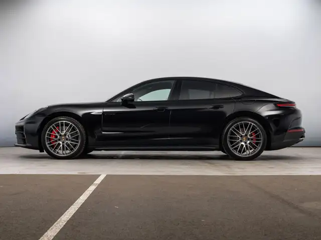 Porsche Panamera view 2