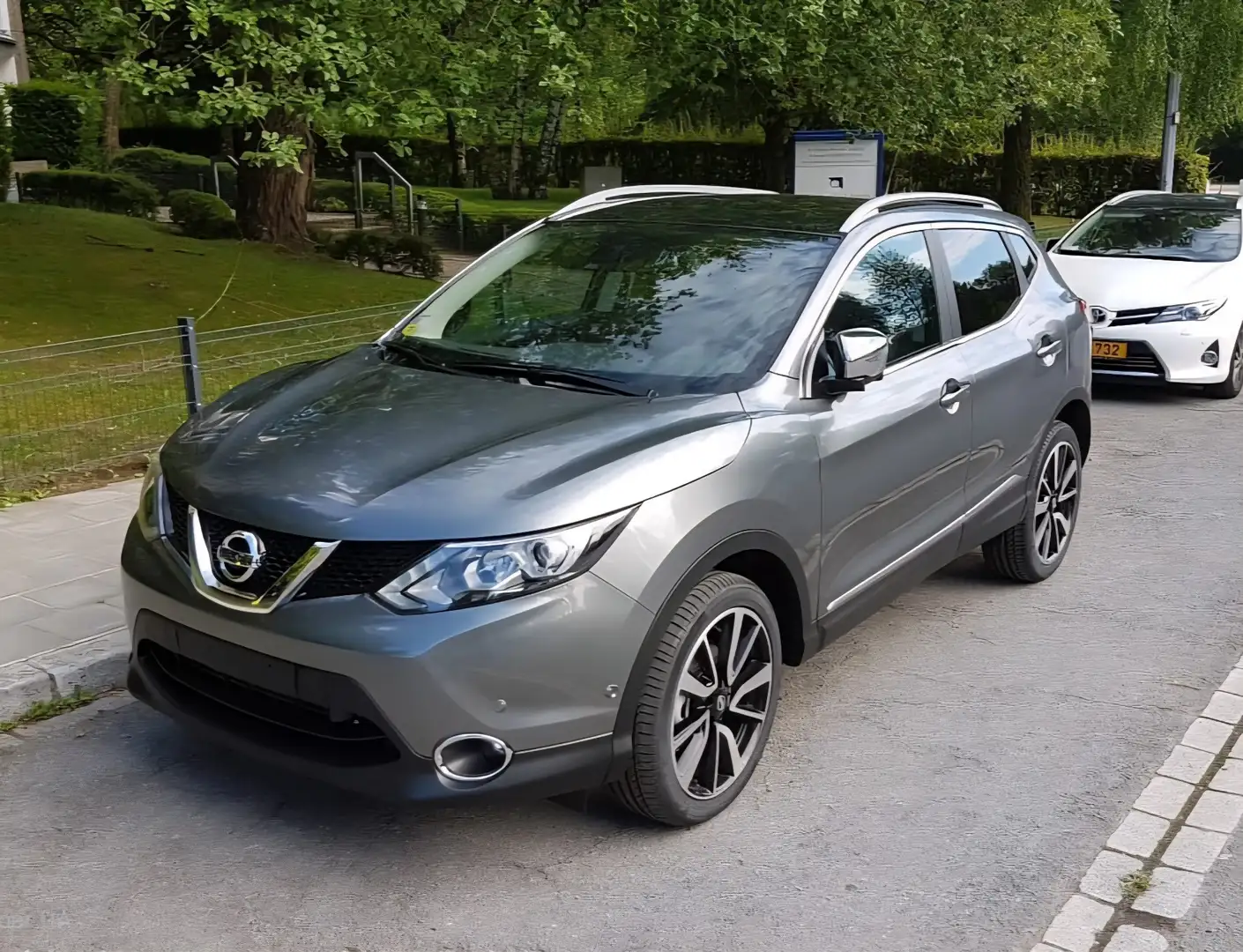Nissan Qashqai 1.2 DIG-T Xtronic TEKNA - 1