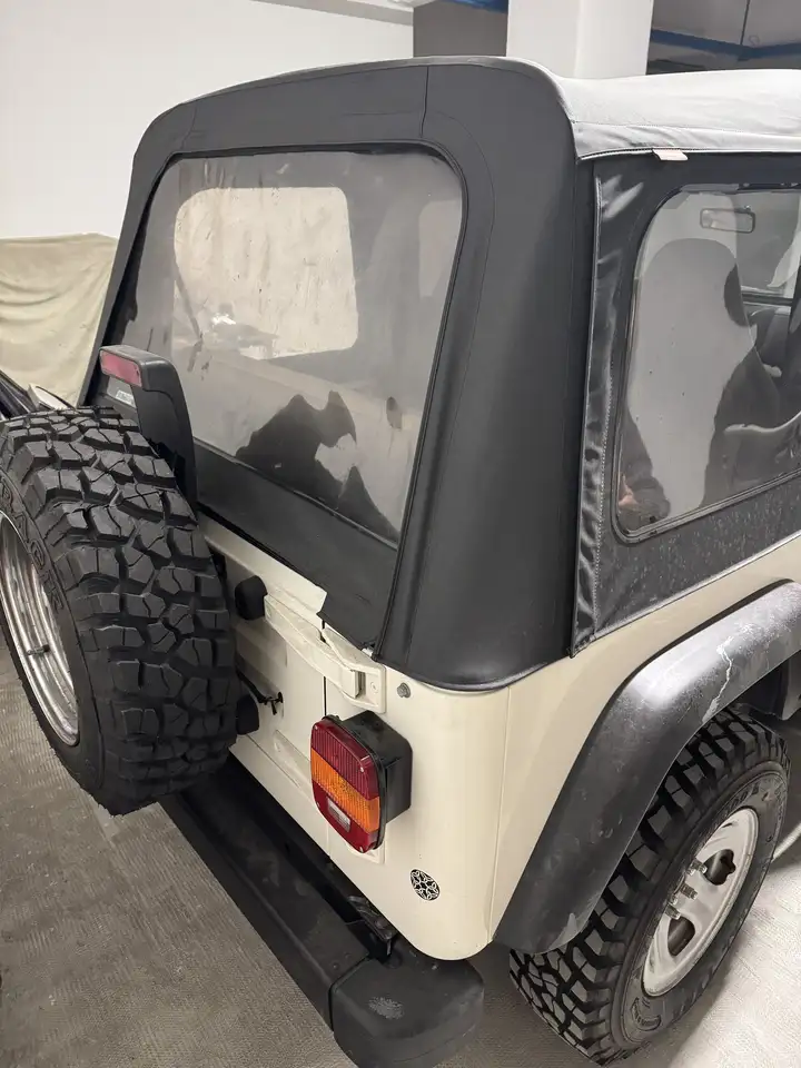 Jeep Wrangler Soft Top 2.5, foto 5