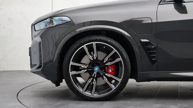 BMW X5 view 6
