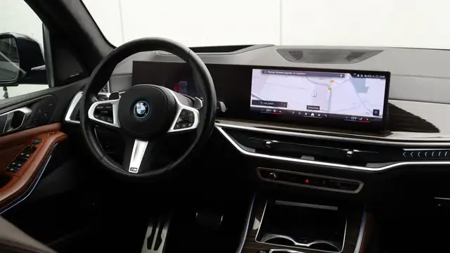 BMW X5 view 14
