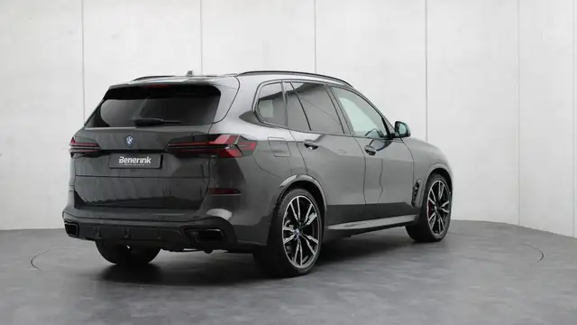 BMW X5 view 4