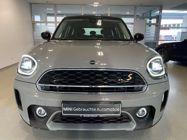 MINI Cooper SE Countryman ALL4 Navi LED Kurvenlicht Mehrzonenklima 2-Zonen-K