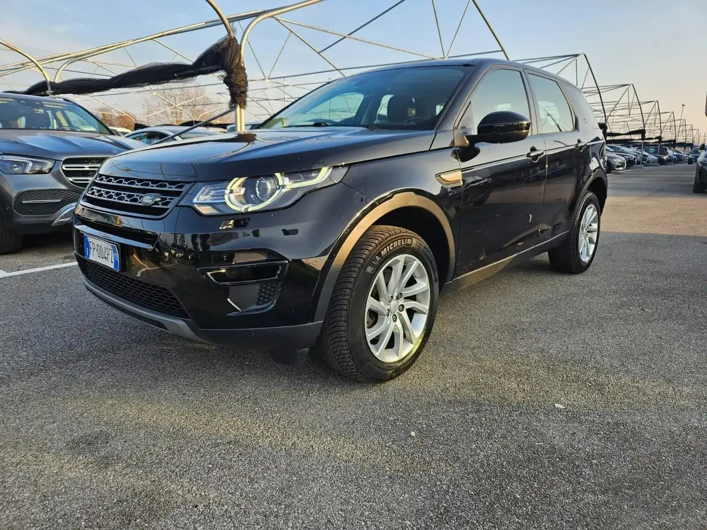 Land Rover Discovery Sport Discovery Sport PREMIUM SE autom. - targa FP004PZ Schwarz - 2