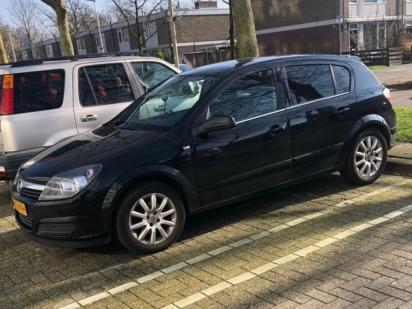 Opel Astra 1.6 Cosmo Zwart - 2