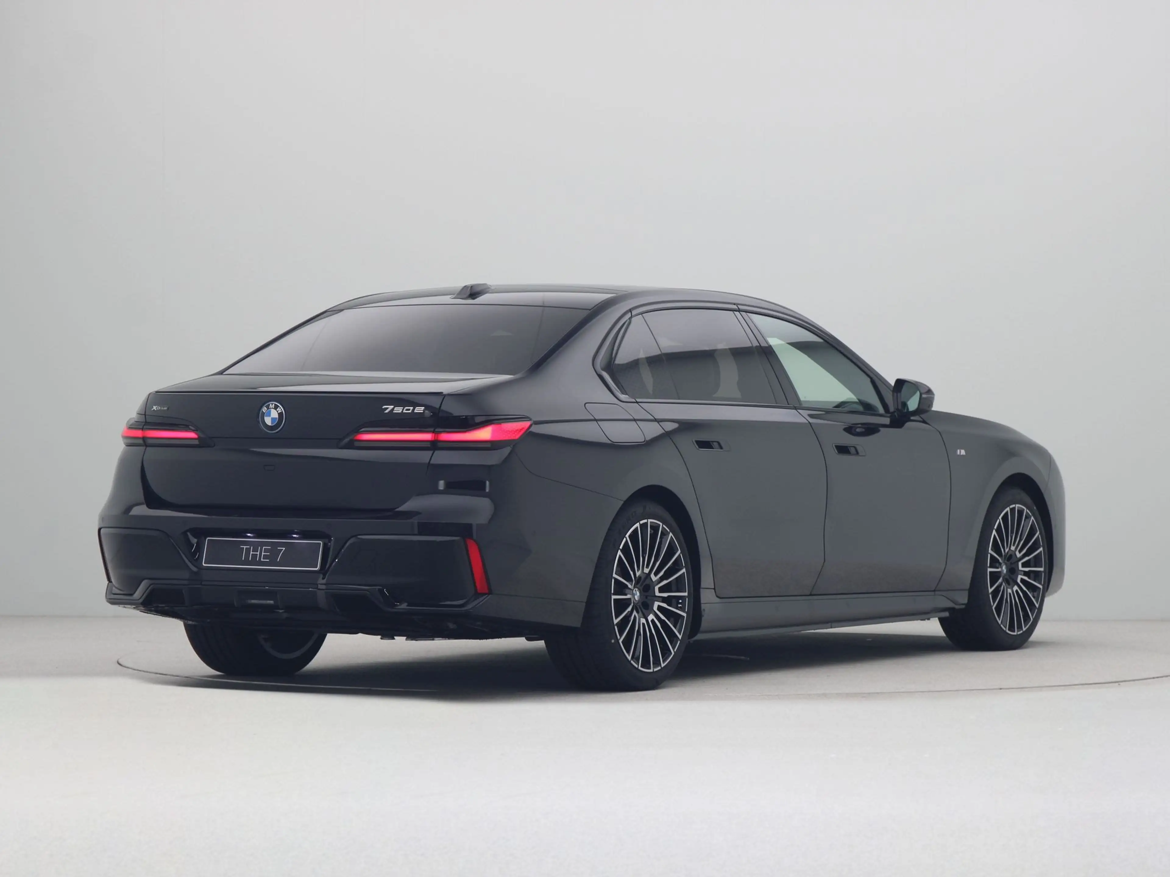 BMW 750 7 serie 750e xDrive — photo 5