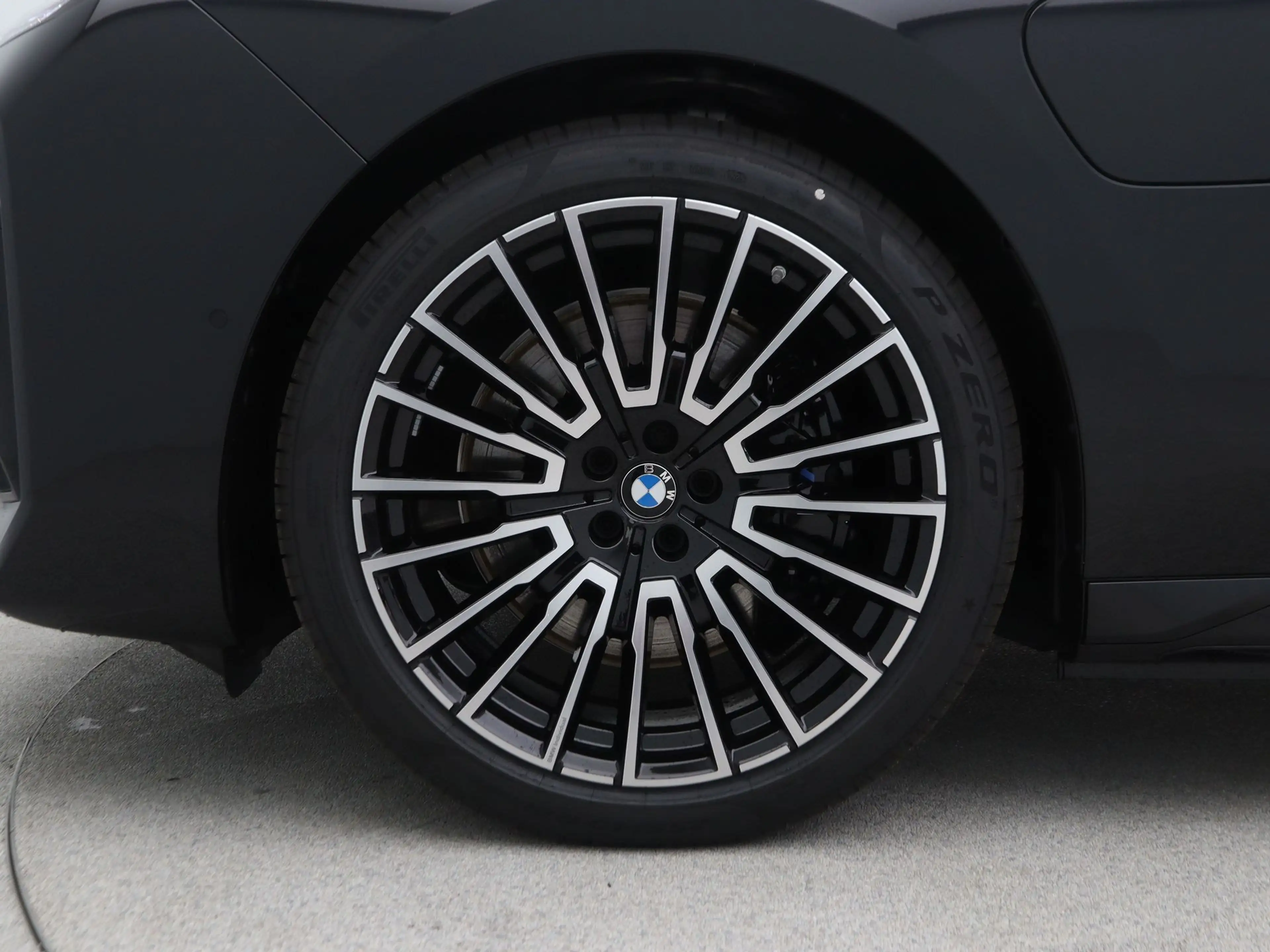BMW 750 7 serie 750e xDrive — photo 11
