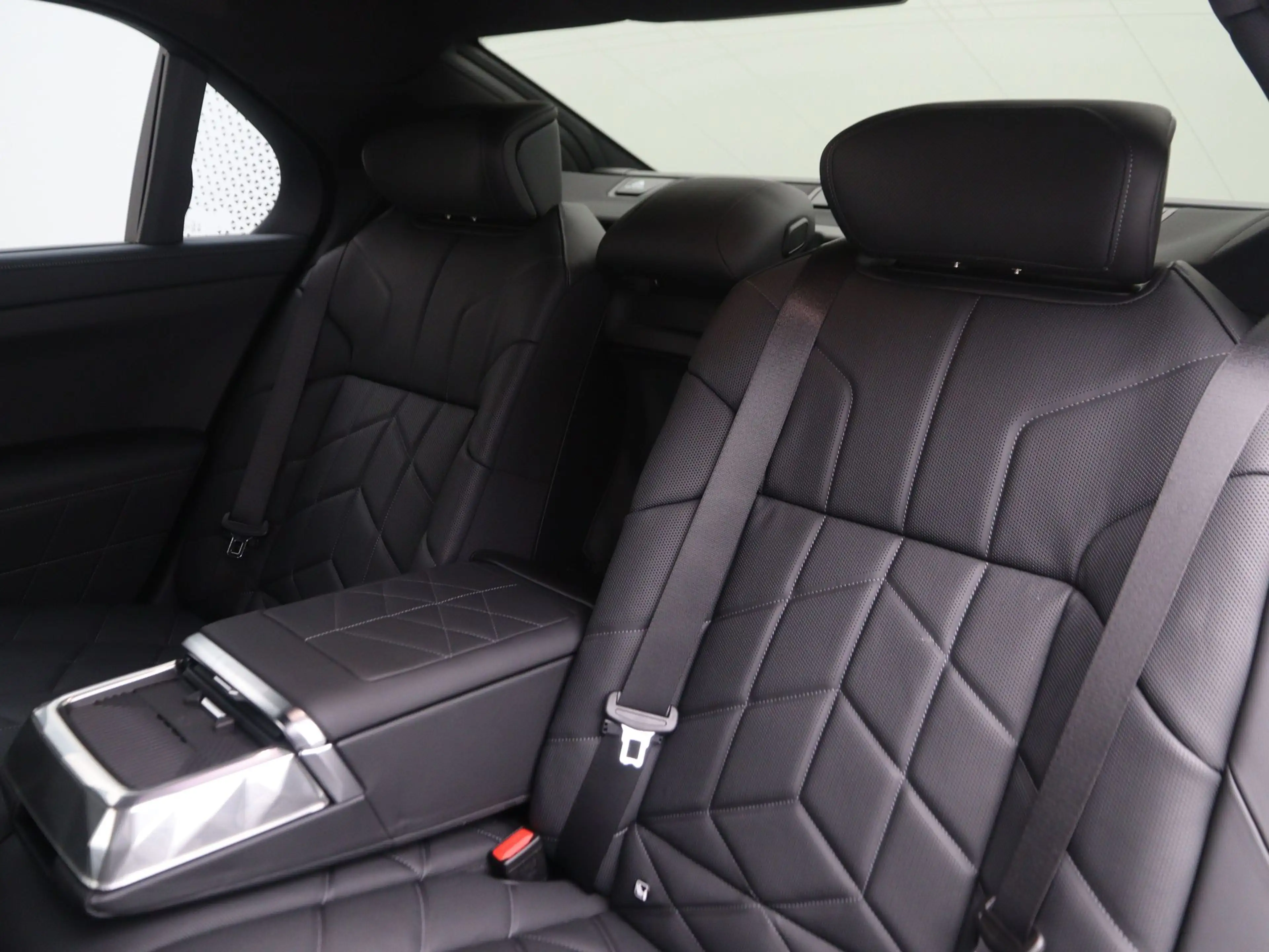 BMW 750 7 serie 750e xDrive — photo 14