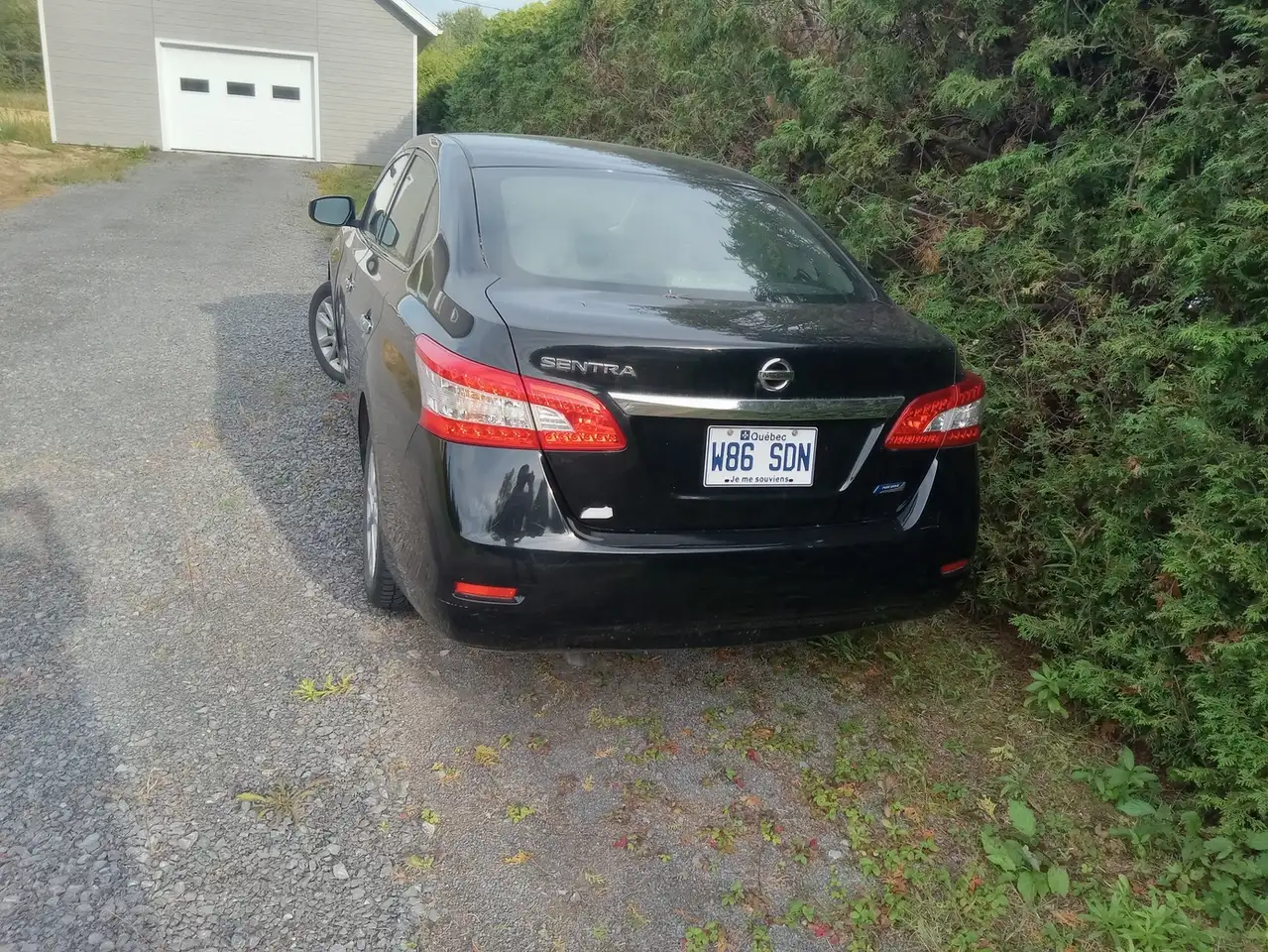 Nissan Sentra снимка Nissan Sentra