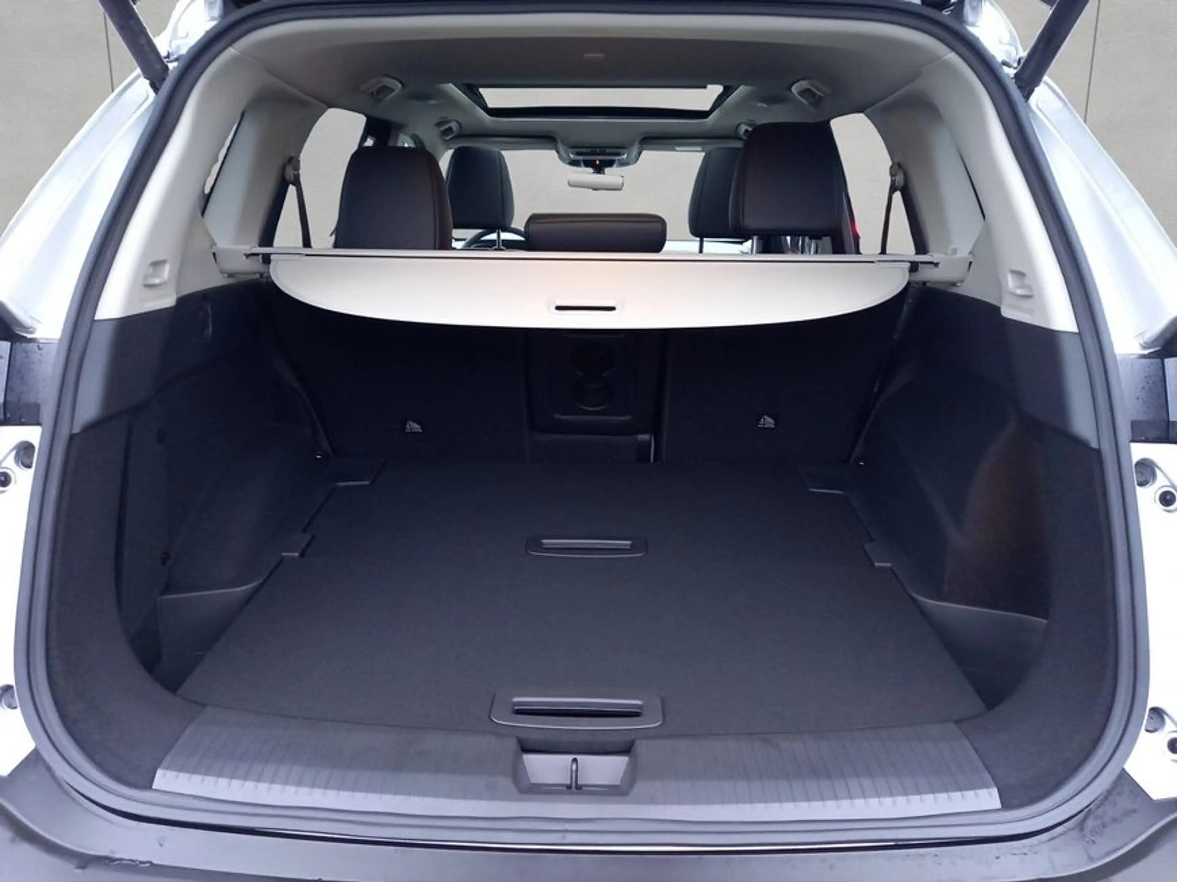 Nissan X-Trail 1.5 VC-T Mild-Hybrid Xtronic Tekna+ 120 kW — photo 4