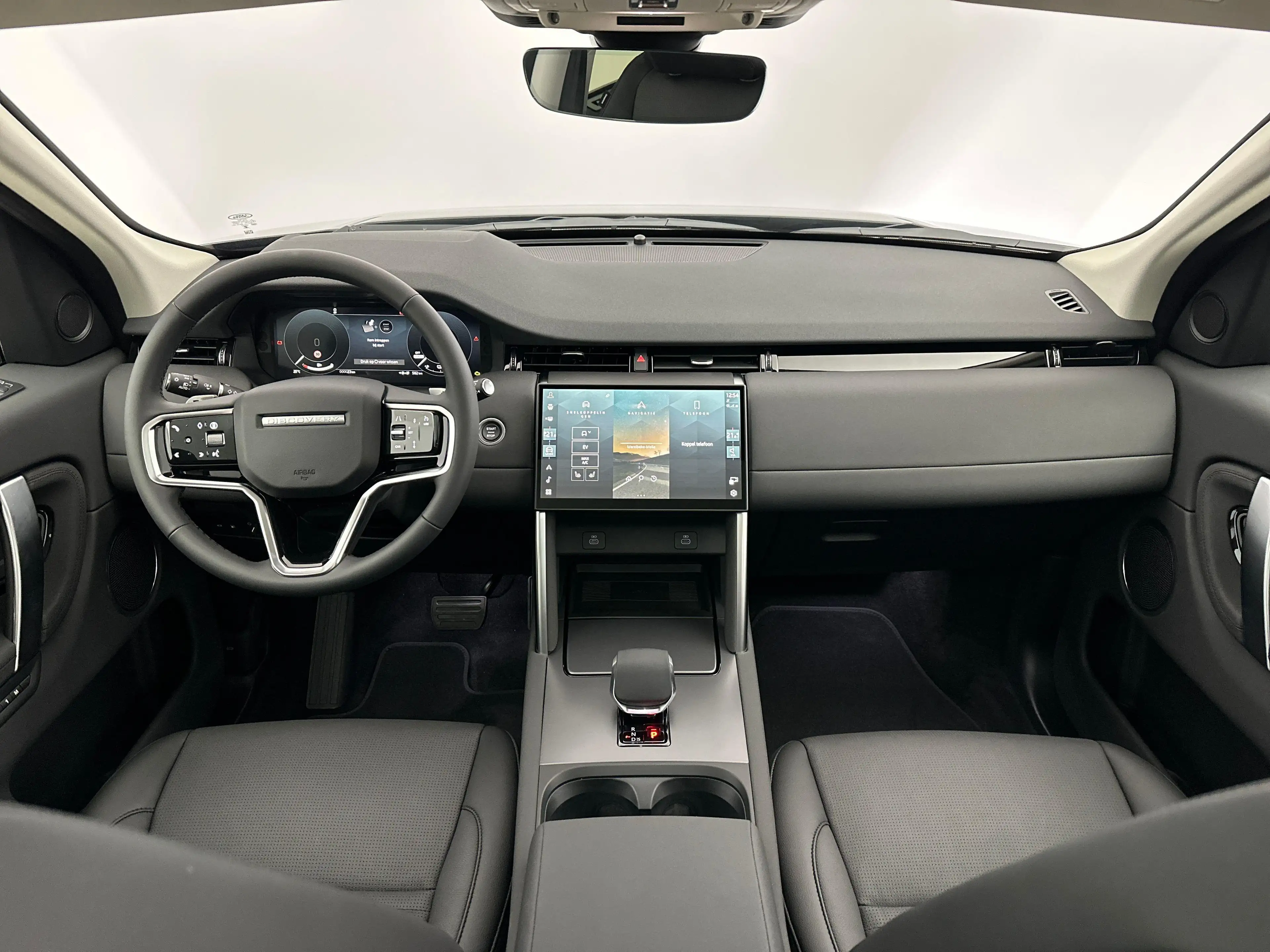 Land Rover Discovery Sport P270e S AWD Auto. — photo 4