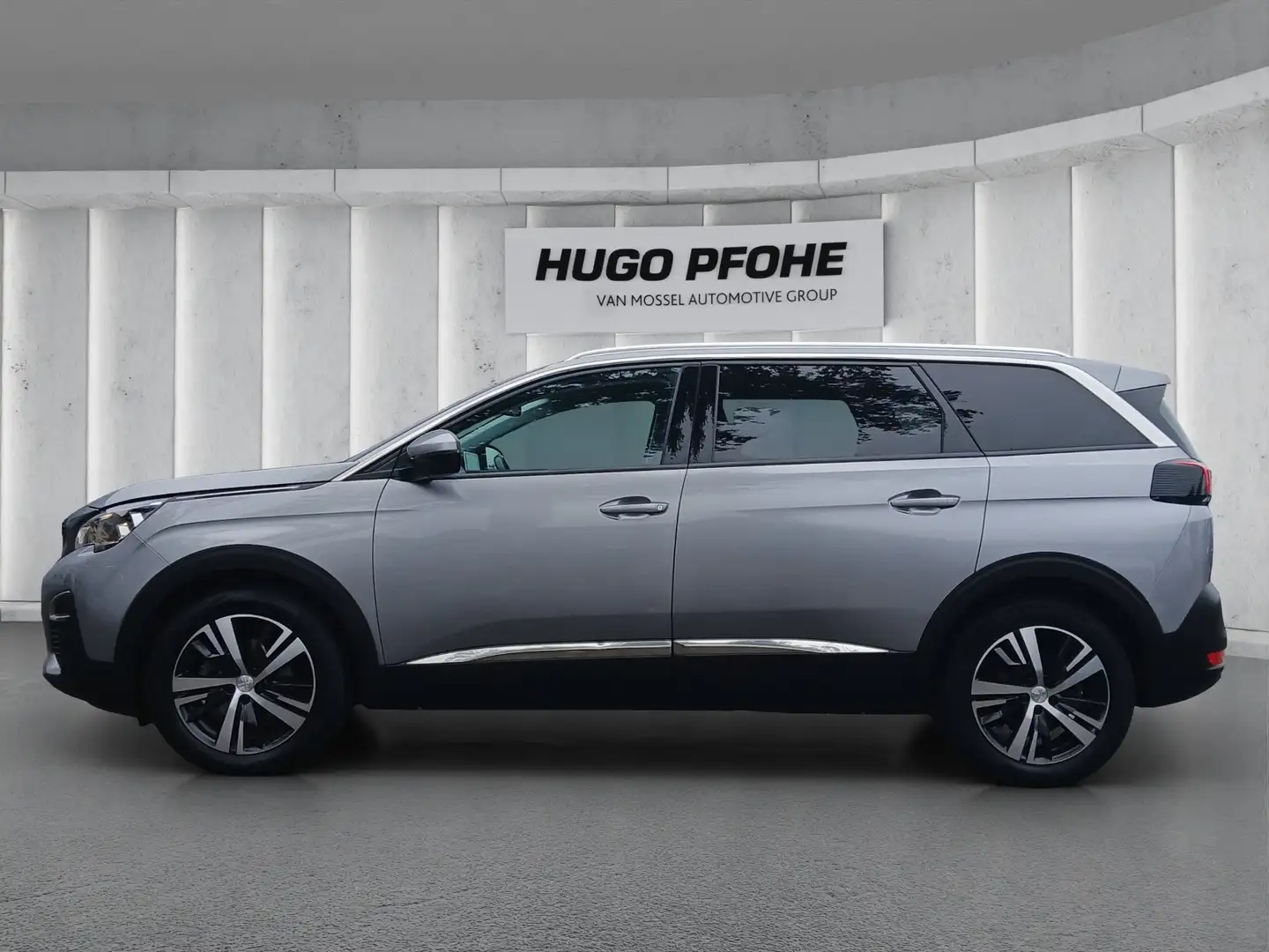 Peugeot 5008 1.5 BlueHDi 130 Allure AUT | 7-SITZE | NAV |KAM Grau - 2