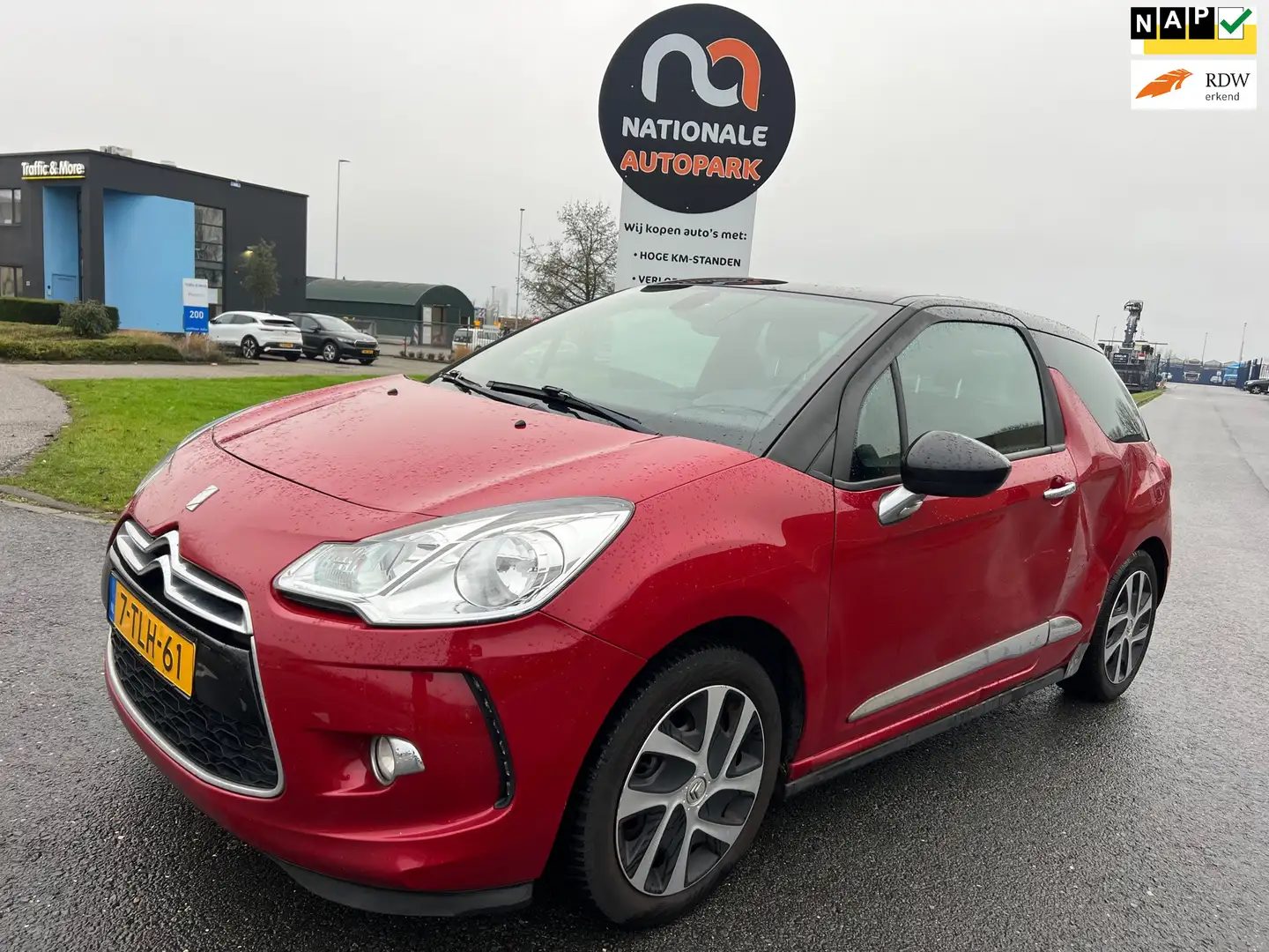 Citroen DS3 2014 * 1.2 e-VTi ETG So Chic * AUTOMAAT * KOPPAKKI Rot - 1