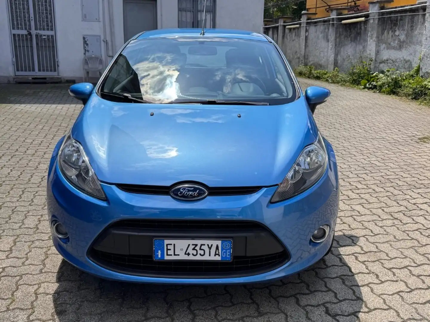 Ford Fiesta 1.2 60CV 3 porte Titanium Bleu - 2