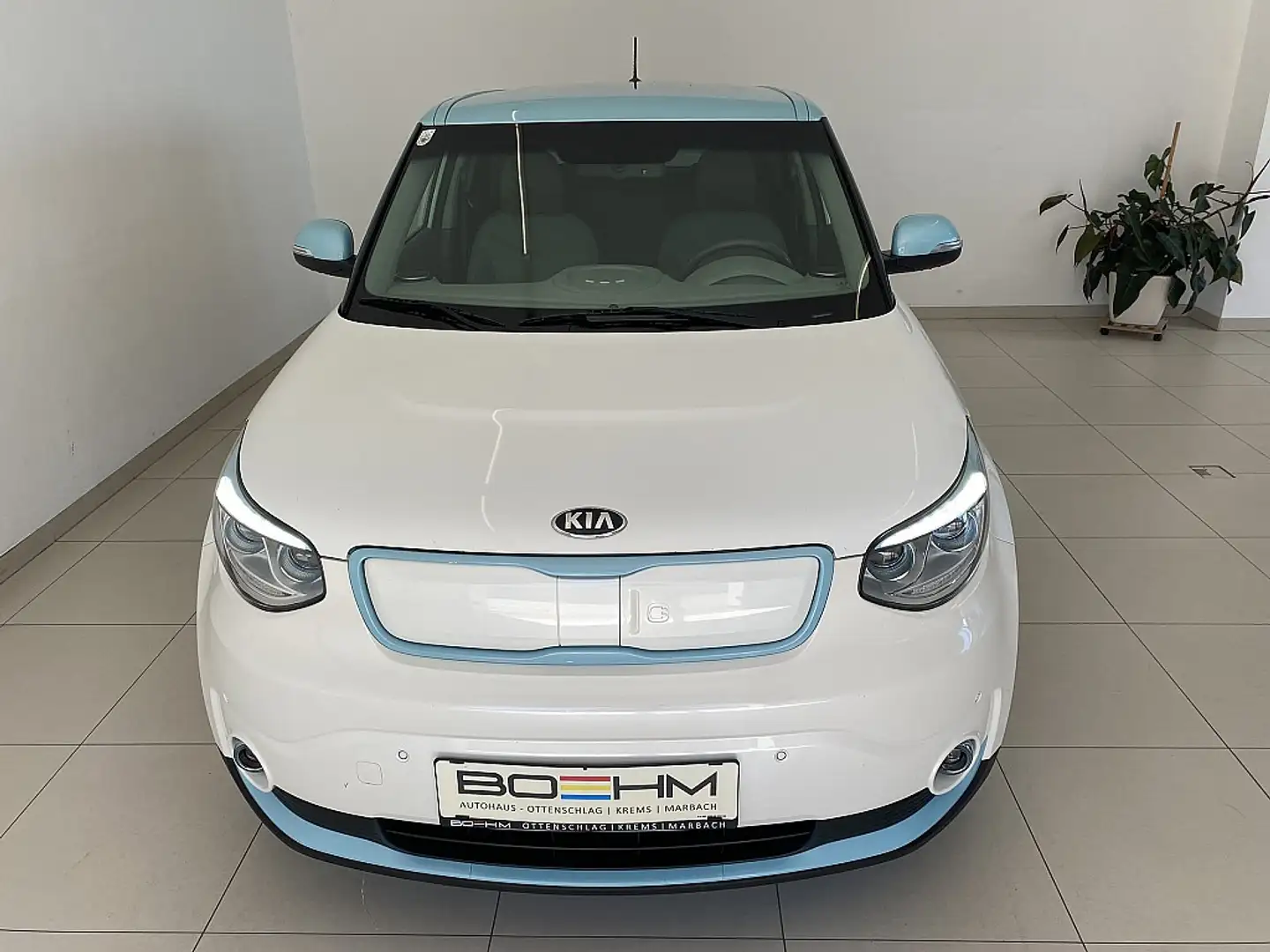 Kia Soul EV  **2022 AKKU NEU**  AC/DC 27kWh  *Händler* Weiß - 2
