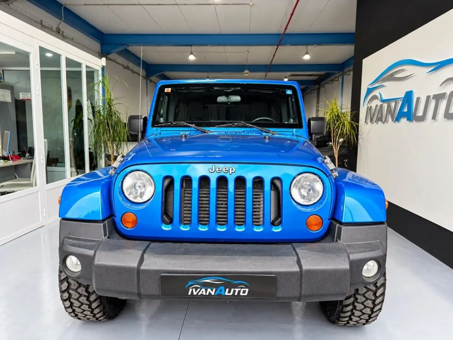 Jeep Wrangler Unlimited 2.8 CRD Sahara Azul - 2