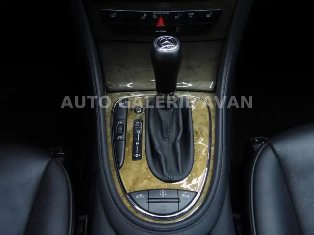 Mercedes-Benz CLS view 20
