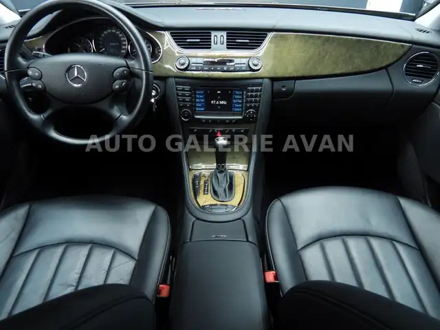 Mercedes-Benz CLS view 14