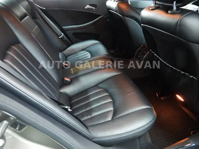 Mercedes-Benz CLS view 23