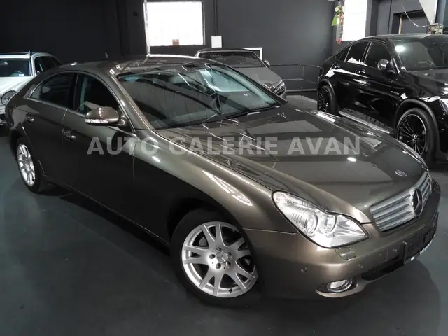 Mercedes-Benz CLS view 3