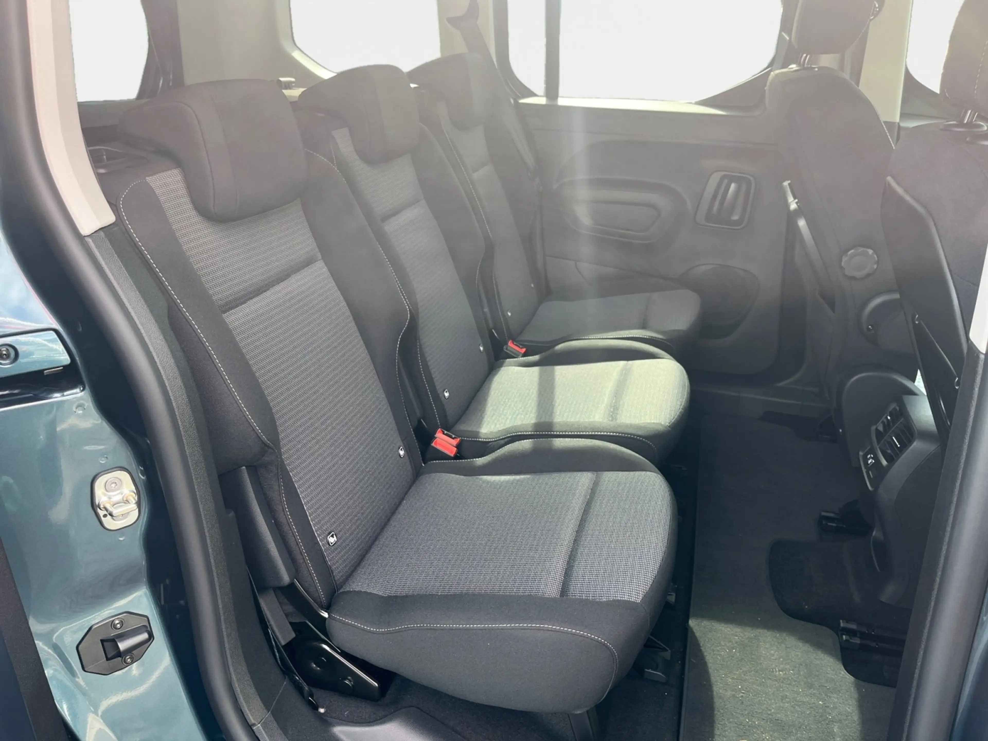 Toyota Proace City Verso L1 5-türig Teamplayer 1.2-l-Tu — photo 11
