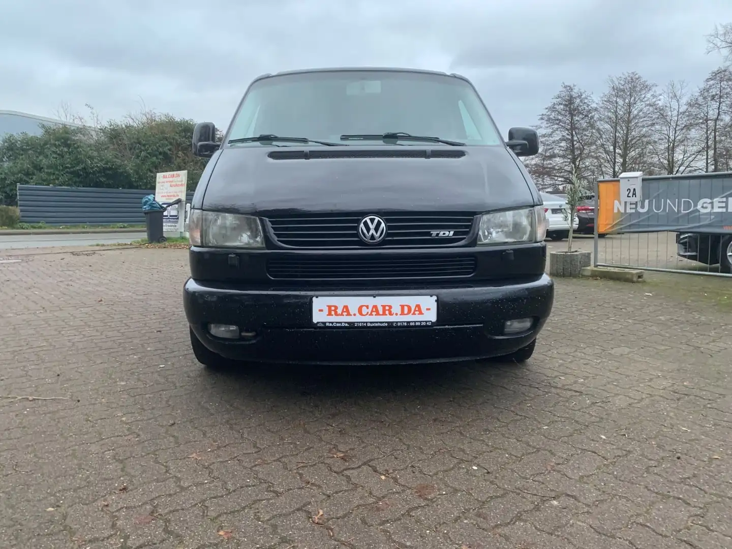 Volkswagen T4 Caravelle 2.5 TDI 75kW lang - 1