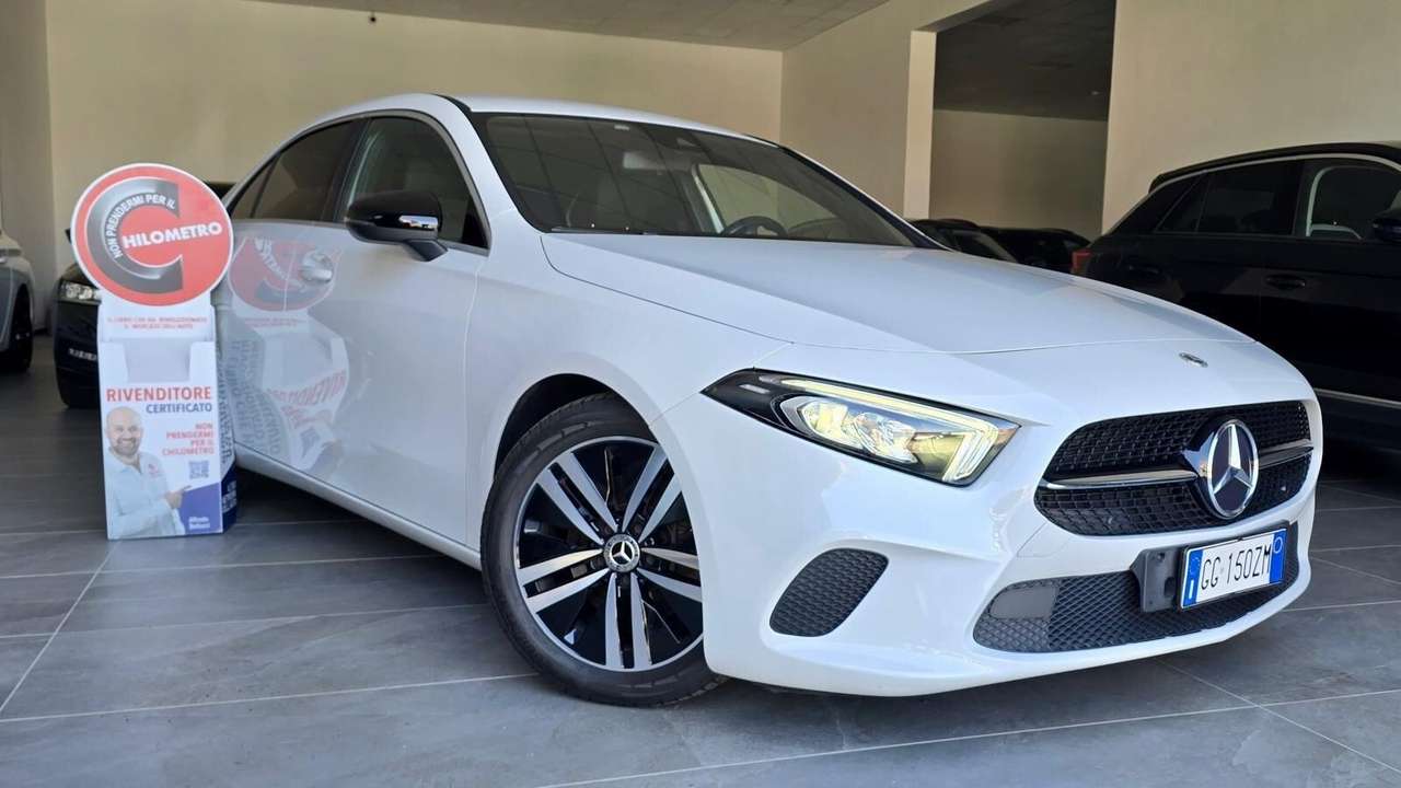 Mercedes-Benz A 180 MERCEDES-BENZ CLASSE A180 2.0 PREMIUM 116CV - FULL
