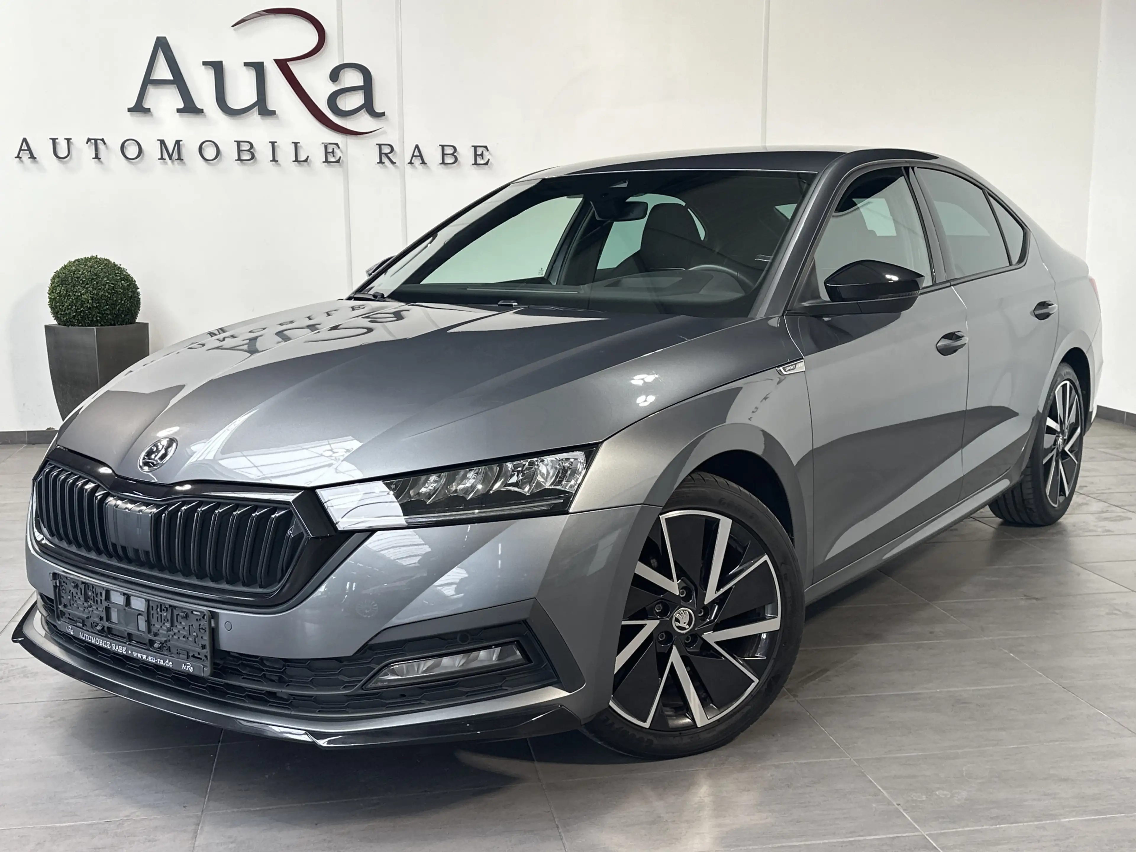 Skoda Octavia 2.0 TDI DSG Sportline NAV+LED+ACC+HU+18ZO+LKRHZG — photo 2