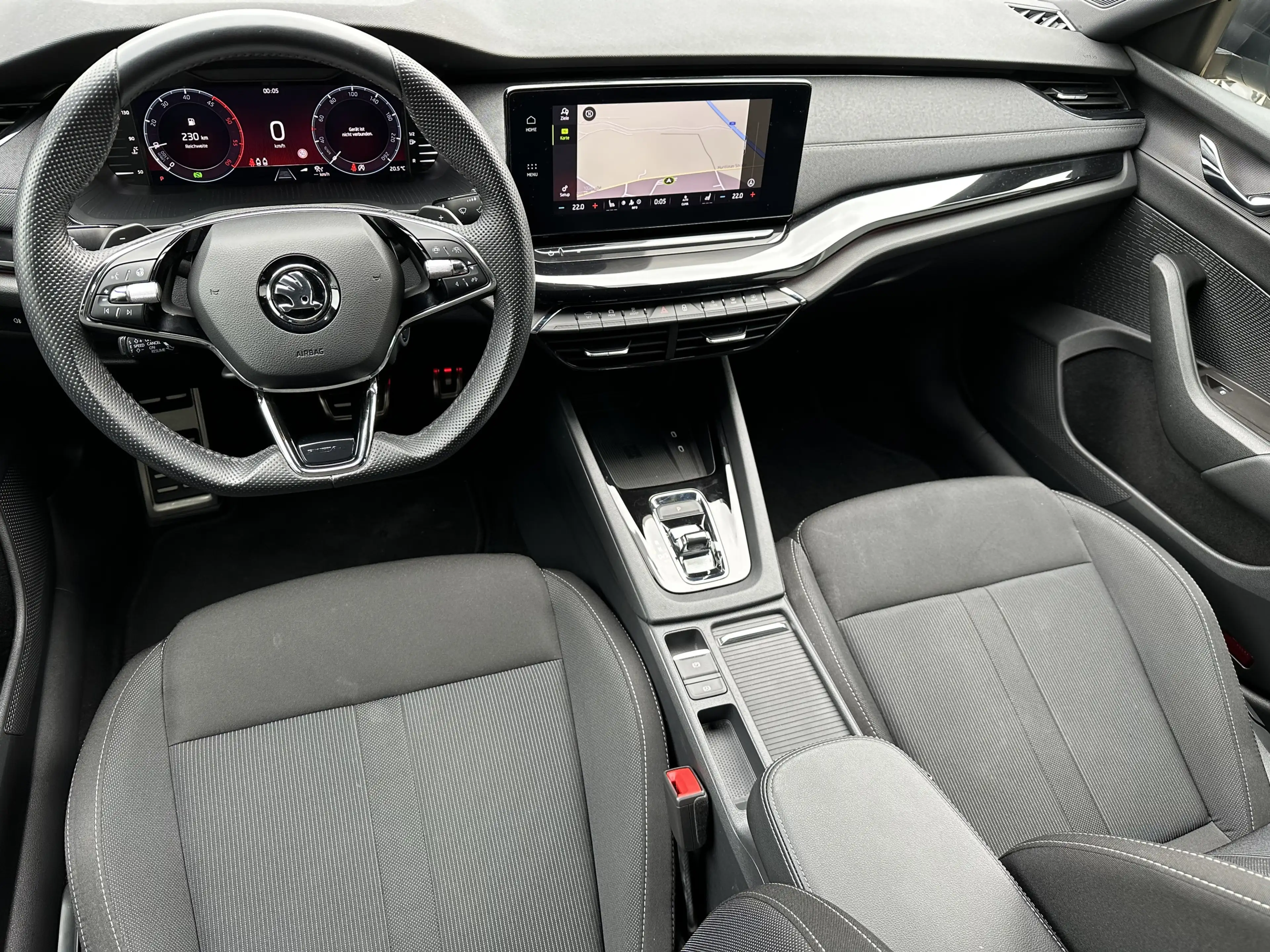 Skoda Octavia 2.0 TDI DSG Sportline NAV+LED+ACC+HU+18ZO+LKRHZG — photo 12