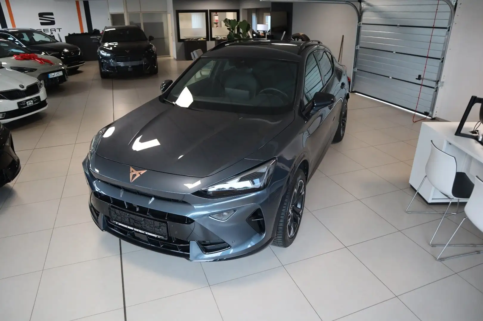 CUPRA Formentor 1.5 eTSI/DAB/MATRIX/KAMERA/ALLWETTER Gris - 2