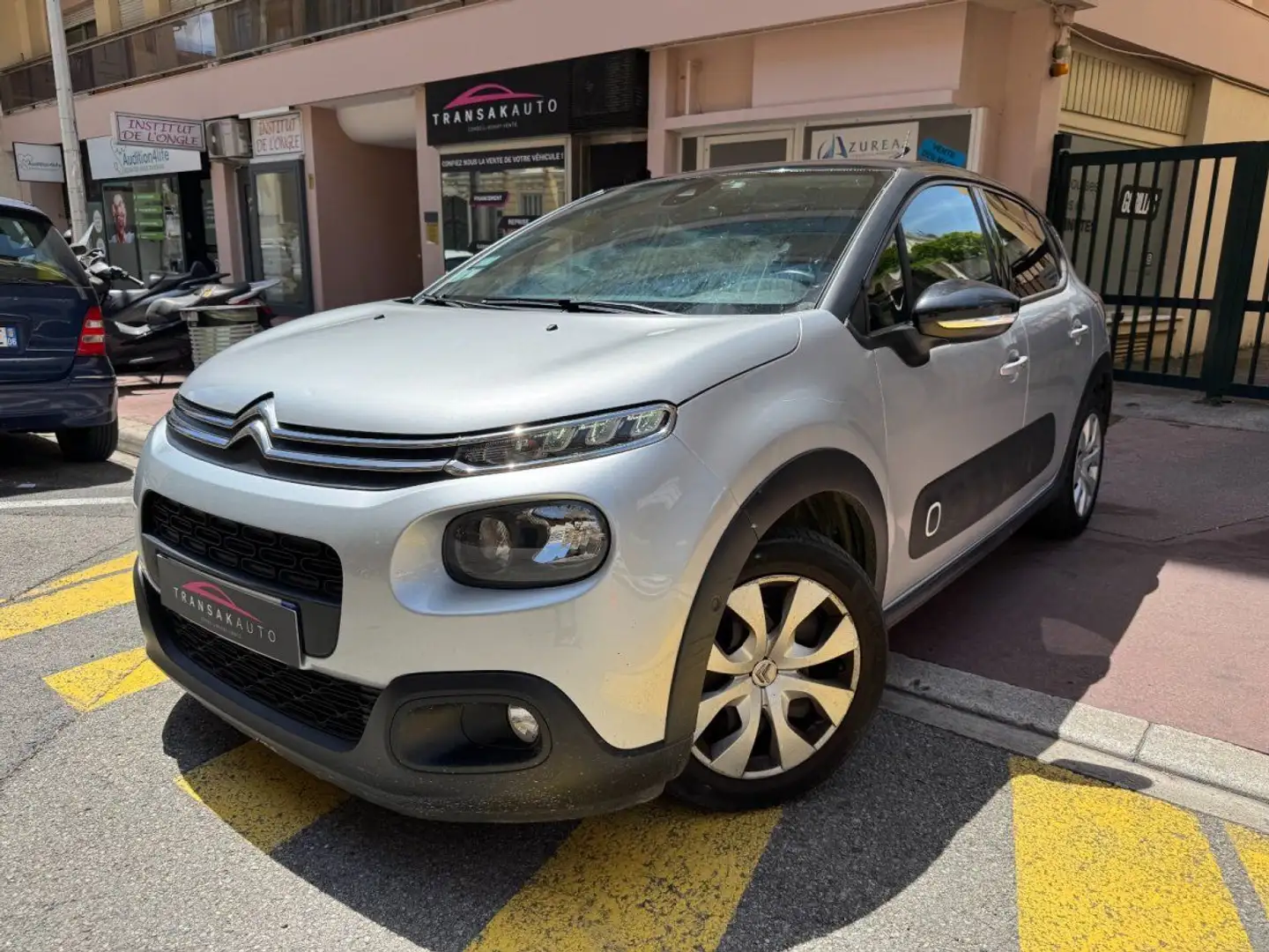 Citroen C3 Aircross 1.2l PureTech 110 CV BVM5 Shine Šedá - 1
